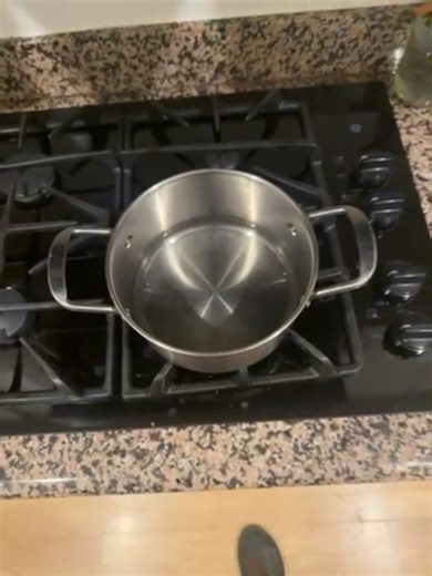 Watch Best cooking pot sets on Amazon on Amazon Live