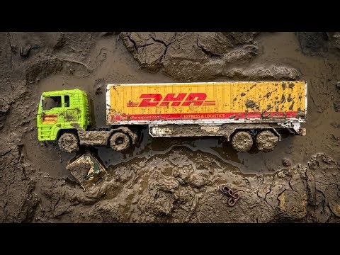 Mencari mainan di sawah, truk kontainer, truk pemadam kebakaran, mobil balap, mobil ambulan #25