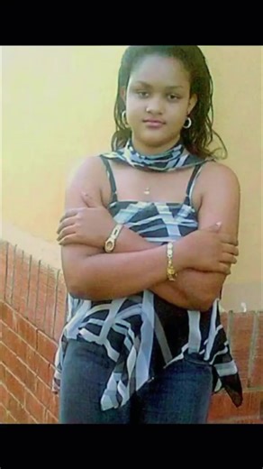 As many of you know this is the beautiful widow of the late Musa Juma, her name is Winnie Awino. The song Bi buta was dedicated to her by Musa Juma. This song reflects Musa Juma's undying love for Winnie. He consoles her and tells her not to listen to the rumours concerning their relationship and that he will always be with her. #musajuma #fyp #limpopo #winniejuma #bibuta