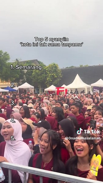 Menurut aku sih kalian semua keren.. nanti kita nyanyi bareng2 lg yg kenceng yaaa❤️ #MusikDiTiktok