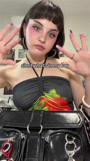 Silent ASMR Tapping on Leather Bag | What's In My Bag