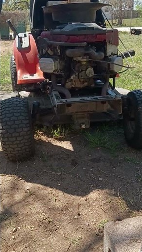 straight pipe V-Twin Briggs engine