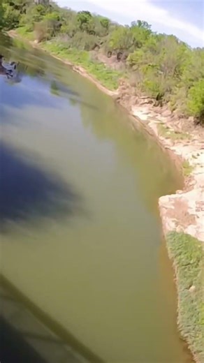 Beautiful overview of the trinity river in Texas #actioncamera #gopro #trinity #river #texas