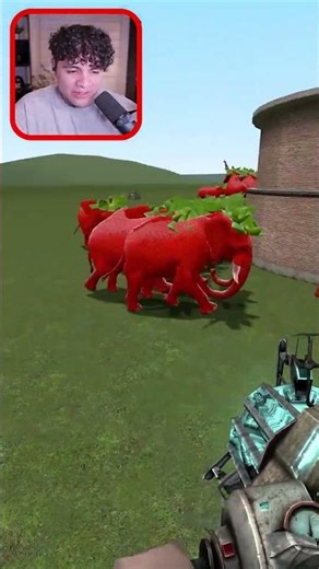 STRAWBERRY ELEPHANT NOS TIENE RODEADOS GMOD GARRYS MOD