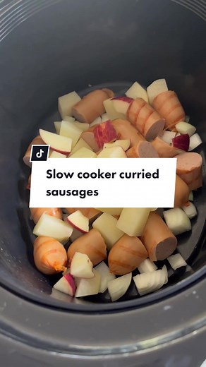 Delicious Slow Cooker Curried Sausages Recipe for Easy Meal Prep