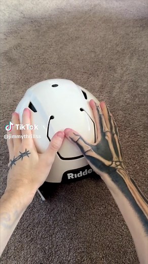 How to Remove & Put Back Padding from a Riddell SpeedFlex Helmet 🏈