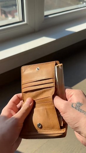 561K views · 298 reactions | Wieso sind moderne Portemonnaies...