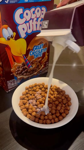 pouring milk over cocoa puffs chocolate cereal #asmr
