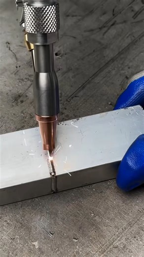 Spark Welding #spark #welding #metal #craft #power #design #steel | Spark Welding