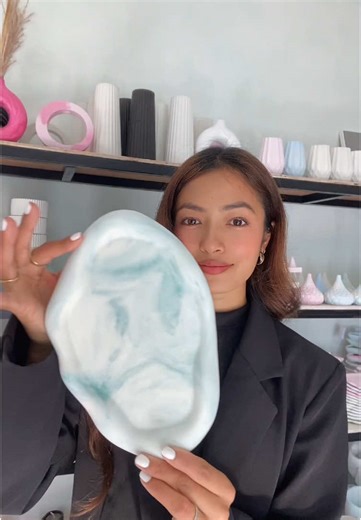 Stylish Irregular Oval Jewelry Tray for Minimal Decor