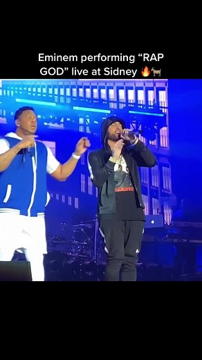 Eminem Live Performance of 'Rap God' in Sidney 🔥🐐