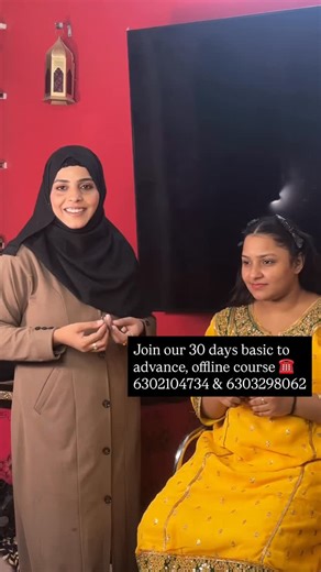 Anzum makeovers ✨🧕 on Instagram: "Basic to advance, make up course, haldi bridal demo class💛💛 #viralvideos#look☺ #bridaldemomakeuplook💛upclass"