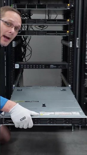 Dell PowerEdge R660 | Racking | #tech #satisfying #dell #server #rack #organization #datacenter