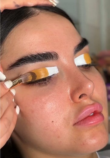 Makeup Tutorial: Guide for a Natural Look