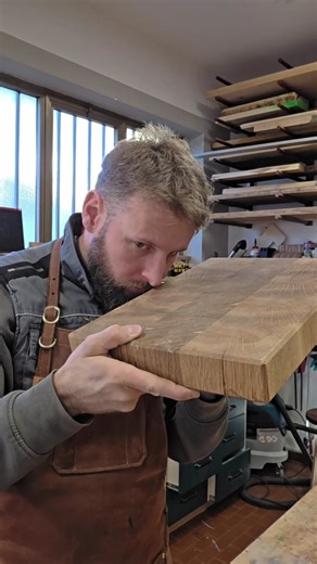 Il Nido del Picchio | Simone Sgualdini on Instagram: "Oggi verifichiamo lo stato di un mio tagliere realizzato per uno chef due anni fa e ne approfittiamo per fargli una modifica. Quale? Scoprilo! Grazie a @freud_tools_italy per avermi fornito la fresa --- 🇬🇧 Today we'll check the status of this cutting board I made for a chef two years ago and we'll take advantage of this to make a little change. Which one? Lets find it out! Thanks to @freud_tools_italy for providing me the end mill"