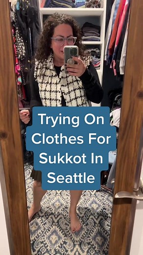 Sukkot vs. Sukkos: Explained with a Personal Twist