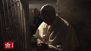 14K views · 1.4K reactions | Walk in the footsteps of St. Maximilian Kolbe along with the Popes at Auschwitz, where the saint was executed by Nazis in 1941 after volunteering to take the place of another inmate. See our story at the link: https://www.vaticannews.va/en/church/news/2018-08/maximilian-kolbe-martyr-auschwitz.html#play | Vatican News | Facebook