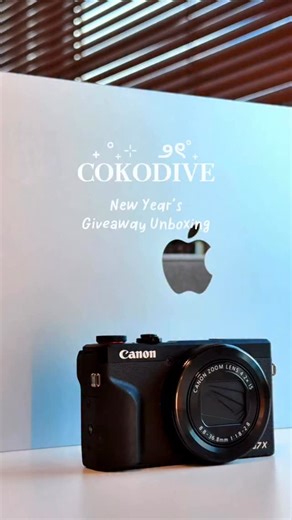 COKODIVE on Instagram: "🎁✨ NEW YEAR’S GA PRIZES UNBOXING ✨🎁 @lottiesxworld here! unboxing the giveaway prizes for you! 💗 To celebrate stepping into 2026 together, we will give away a brand new Apple MacBook Air 13” (M4, 2025) in Sky Blue 🩵 and a Canon PowerShot G7 X Mark III Premium Vlogger Kit 📸 which will be gifted to the COKODIVE community 🌟 This is our way of saying thank you for all the love, trust, and support you give us every single day 🥰 📷 Showed my personal Canon GX Mark III ca