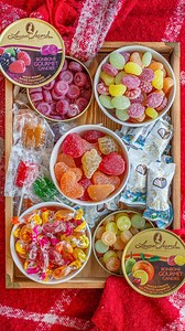 2K views · 31 reactions | Les gens raisonnables en choisiraient probablement un… nous, on dit pourquoi choisir quand vous pouvez tous les prendre ! Bonne journée nationale du bonbon ! Reasonable people would probably choose one… we say, why choose when you can take them all! Happy National Candy Day! #laurasecord #bonbon #candy #candyday #chocolate | Laura Secord | Facebook