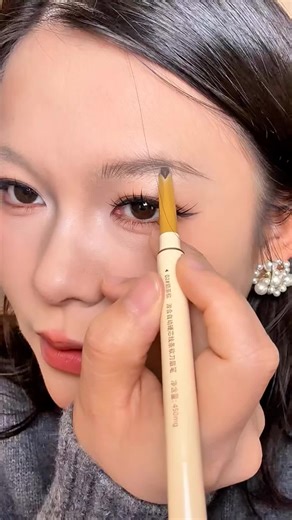 Natural Brow Mapping Techniques for Perfect Eyebrows