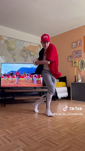 🎥 High School Musical ✨ - 🎵 I Don’t Dance ⚾️❤️ #highschoolmusical #hsm #idontdance #dance #tv #movie #disney #disneyplus #corbinbleu #lucasgrabeel #baseball