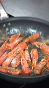 14K views · 341 reactions | 5-minute shrimp broth. —————————— Caldo de gambas en 5 minutos. #culinary #chefstagram #chefschool #culinaryschool #martinlippo #cheflife #recipe #receta | Chef Martin Lippo | Facebook