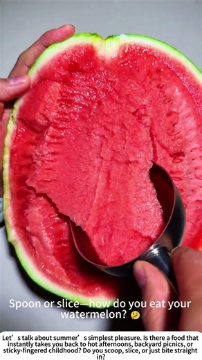 The Perfect Scoop: Eating Watermelon the Simple Way 🍉