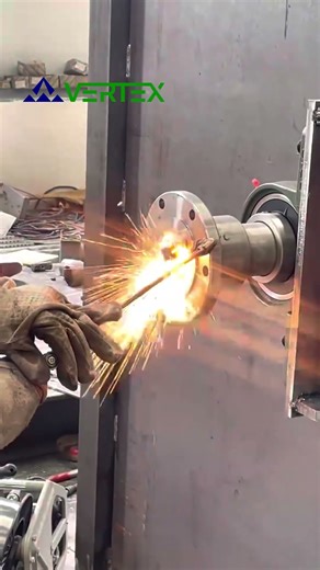 🧱💡 The flow bed for fiber cement boards ensures precise material distribution and uniform forming.