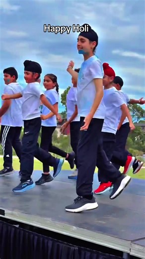 Celebrating Holi in Melbourne with Bhangra