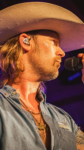 Last night was one for the books y’all! Absolutely unreal evening! Can’t thank y’all enough!!! Those memories right there are #madebythewater | Brian Kelley