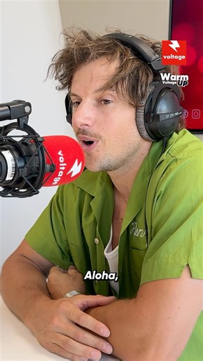 5 comments | Møme revient sur le succès de son titre « Aloha » et sur le revers de la médaille que peuvent rencontrer les artistes lorsqu’un hit survient dans leur carrière. ⚡️ ⭐️ @momemusic ️ @robssou  @thegadgetmusic  Réécoutez l’interview de Møme sur voltage.fr #mome #aloha #merrynjeann #burnin #dj #frenchdj #interview #radio #voltage #addictiveradio | VOLTAGE | Facebook