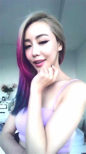 Collab video now up!!!! Watch me and @cloecouture make some slime 😜