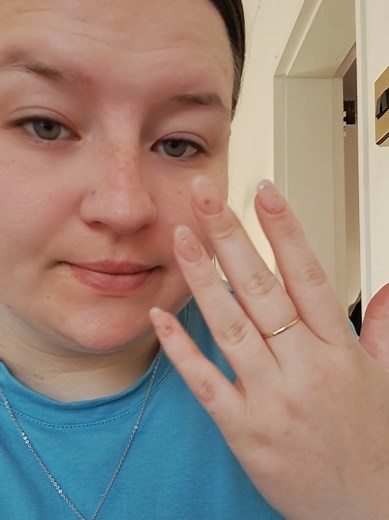 How to Spray Distillate on Candy: A Step-by-Step Guide