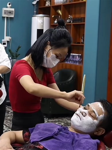 Relaxing ASMR Barber Shaving Experience