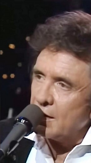 Johnny Cash sings the iconic song Ghost Riders In The Sky 1987 pt2