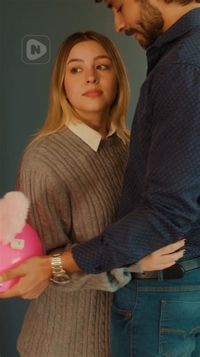 Isabella Spineli Prezotto on Instagram: "Hoje estreiou a novelinha que gravamos em SC pro app Sua Novela - disponível para Android 🥳 Muito feliz em ter participado desse projeto e ter conhecido pessoas incríveis na caminhada! Obrigada @danielcipriano.oficial e @galo.franquias por terem confiado em mim, em breve teremos muito mais! 🎬"