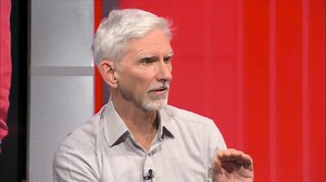 17K views · 159 reactions | Auch Damon Hill, Weltmeister von 1996, würde als Lewis Hamilton, "lieber zu Ferrari gehen und etwas Neues ausprobieren" als beim Mercedes-AMG Petronas F1 Team zu verweilen. | Formelaustria.at | Facebook