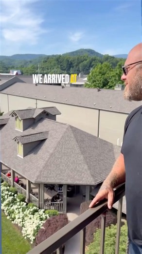 We Loved This Hotel In Pigeon Forge