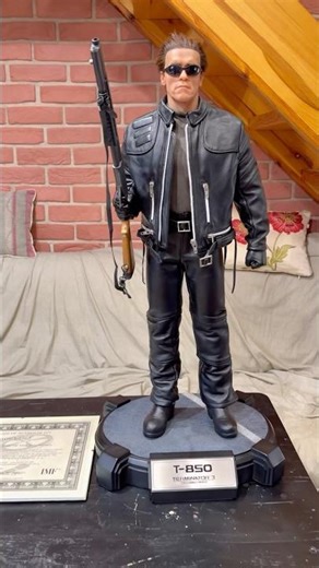 Terminator 3 T-850 1/3 Scale Cinemaquette