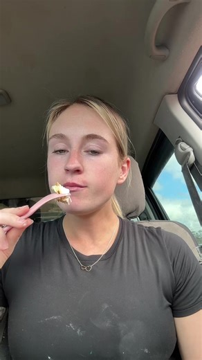 Monday again … smoko time 👌🏽 #womenintrades #tradechick #tradiesoftiktok #fyp #femaletradie