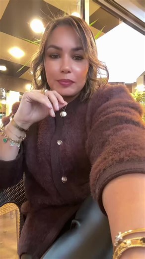 boutique Asjel 👗🛍 on Instagram: "Comment utiliser le soin américain 🇺🇸 Kera Gold 👌✅pour des cheveux en Bonn santé 🫶même après des mèches 🥰"