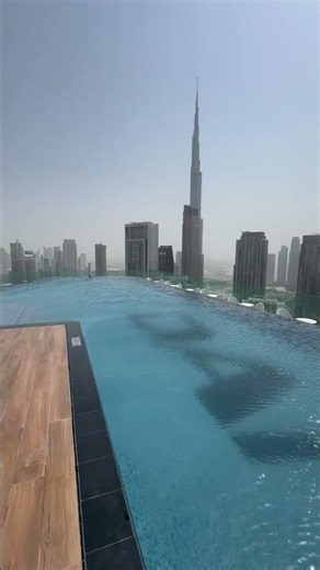 Rooftop Infinity Pool with Panoramic Views of Downtown Dubai