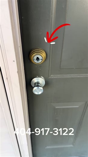 Don’t let this happen to you another Locksmith came here Angela, Hole, still couldn’t get the client in. I came and got them in. Carkeyspecialist. #atlantalocksmith #atlanta #atlsmallbusiness #lockedout #24hourservice