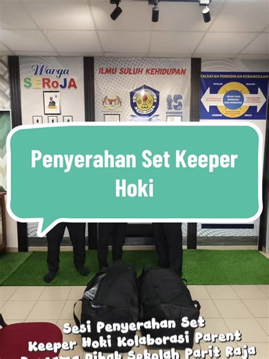 SESI PENYERAHAN SET KEEPER HOKI Setinggi-tinggi penghargaan kepada En.Eddey bin Mislan atas sumbangan “SET KEEPER HOKI KING” kepada pihak Sekolah Parit Raja dan di sempurnakan oleh Guu Besar Nor’Azmi bin Ahmad.. Di harap kerjasama dan sumbangan parent kepada pihak sekolah ini dapat memberi manfaat dan semangat untuk anak2 KING terus mengorak langkah.. Semoga KING SEROJA dapat mengharumkan lg nama Sekolah Parit Raja di samping anak didik yang tidak jemu berlatih dan memberi komitmen yg terbaik.. 