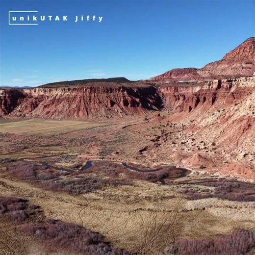 UT-24 Epic Place between Capitol Reef and Loa