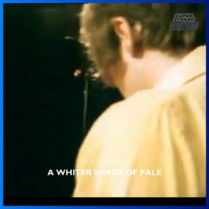 #Flashback🎹// "A Whiter Shade of Pale", título traducido al español como "Con su blanca palidez", es una canción de la banda británica de rock Procol Harum, escrita por Gary Brooker, Keith Reid y Matthew Fisher. Se convirtió en un clásico, siendo desde siempre la canción de referencia de Procol Harum y su canción de culto a través de los años. | Super Stereo