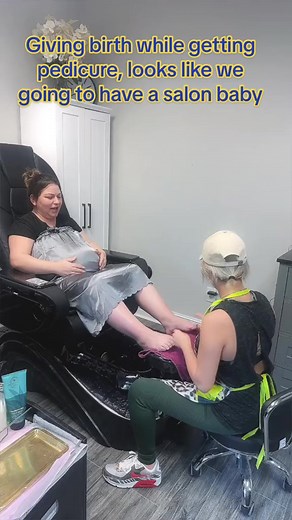 Mama giving birth while getting pedicure!! I get to deliver this salon baby today!! 😱👍👌✔️#Juliesbeautybydesign #baby #delivery #havingababy #birth #givingbirth #fypシ #fypシ゚viral🖤tiktok #hairstylist #momsoftiktok #foryou #foryourpage #itsaboy #love #cutebaby @Cortney | Labor Delivery