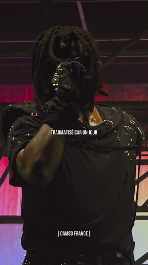 Le Rappeur Damso on Instagram: "«Mais le risque de l’amour, c’est d’y croire seul en étant à deux»🖖🏽 Viesurnous Vidéo @marc_egn ————————————————————————————— Suivez-nous pour plus de contenu 🖖🏽 ————————————————————————————— #damso #dems #rapfr #paroles #rapfrançais #rapfrancais #beyah"