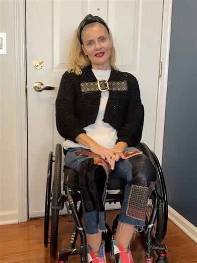 Magdalena on Instagram: "Why drop $1,300 on a sweater when you can Dupe It #dupeit I fell hard for a black belted cardigan by @junyawatanabe and called in my knitting designer wizard, Jamie @tongueinchicjamiekreitman. Sourcing a custom made belt and buckle was a challenge and I fondled a lot of yarn, finally choosing @rowanyarns. Jamie drafted the pattern—bold, chunky stitches, intentional volume with heft to support this special closure. How did she figure out the belt closure? She discovered b