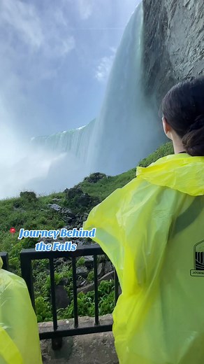 Have you seen the best view of Niagara Falls? 😍🙌 #niagarafalls #niagara #niagaraparks #journeybehindthefalls